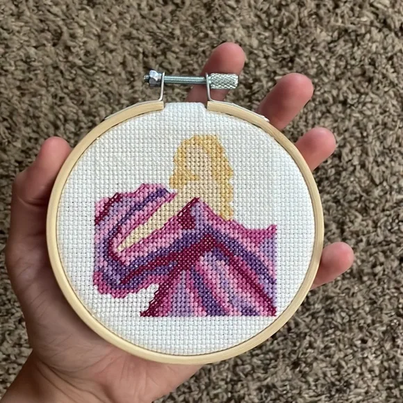 Speak Now Album Cross Stitch - Picture 3 of 6